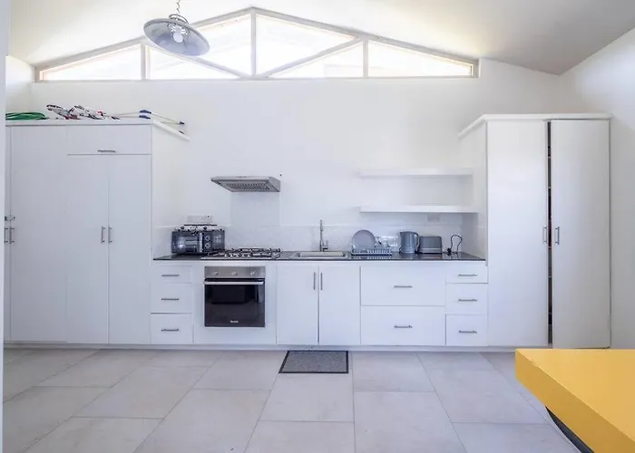 Reduit Orchard - Beautiful Home Near Reduit Beach