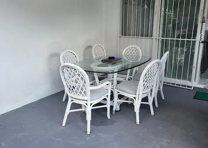 Central Bay Luxe Townhouse